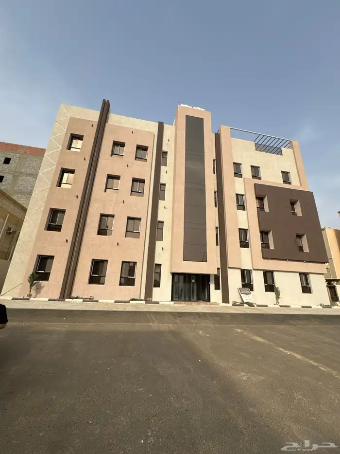 شقق للبيع علي شارعين تقييم مرتفع بحي السويس 1