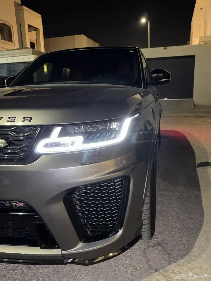 رانج روفر سبورت SVR V8 1