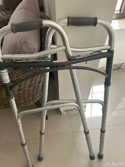 عكازات 3