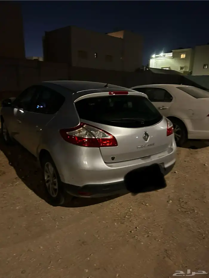 رينو ميقان هاتشباك 2015 4