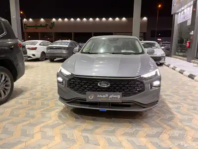 عرض خاص فورد تورس امبيانتي 2025 13