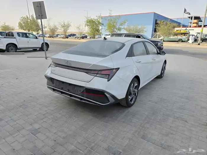 النترا 2025 نص فل بسعر خاص 15