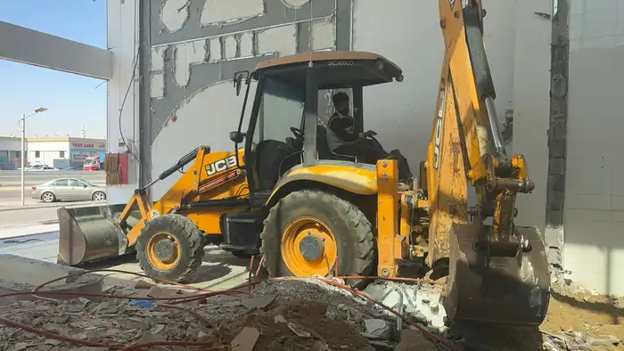 جي سي بي للإيجار 3