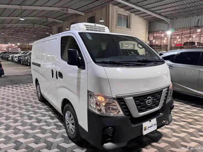 نيسان باص ثلاجة 2021 3