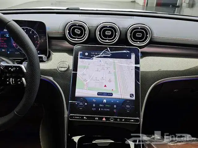 مرسيدس C200 2025 16