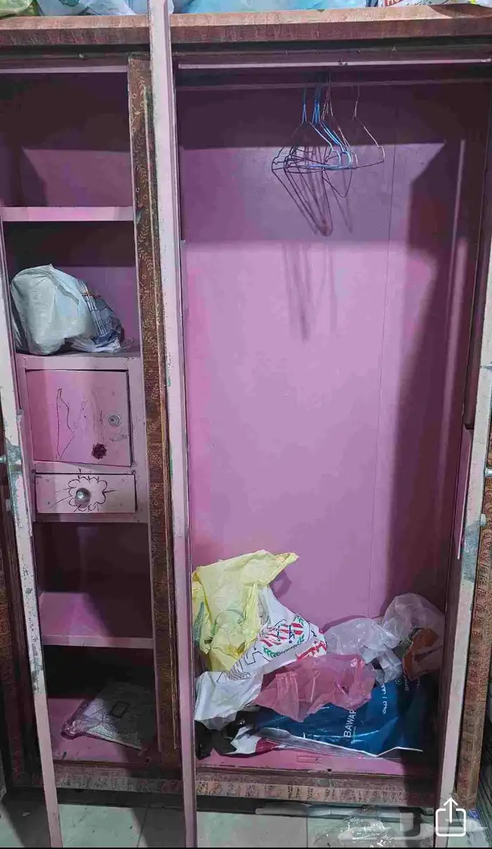 دولاب ملابس من الزمن الجميل تراث 1