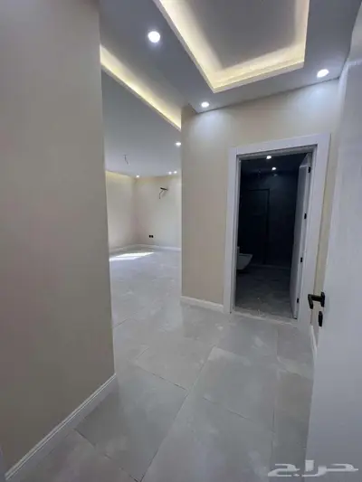 روف جديد للايجار حي الريان 12