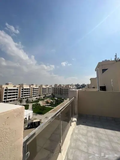 روف جديد للايجار حي الريان 0