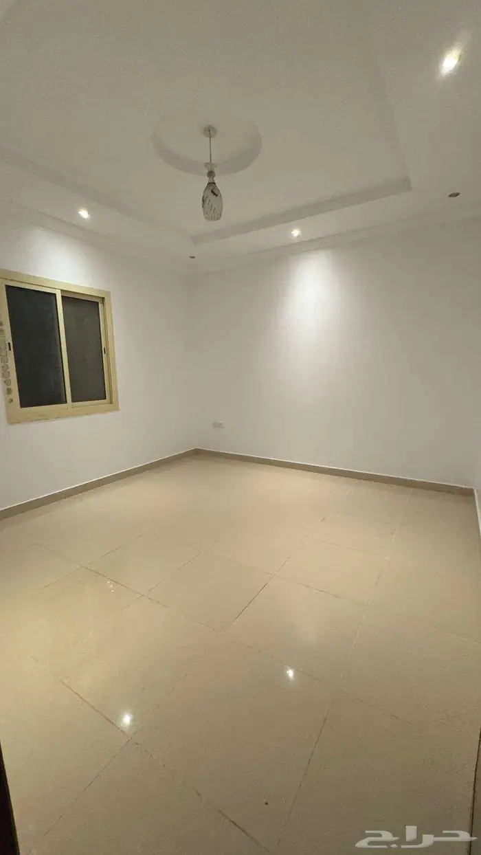 شقة عوائل للايجار السنوي بحي الورود بمدينة جدة 1