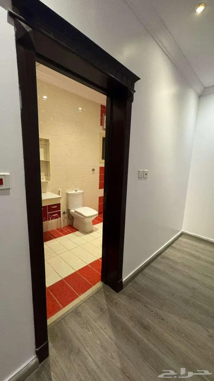 شقة عوائل للايجار السنوي بحي الورود بمدينة جدة 2