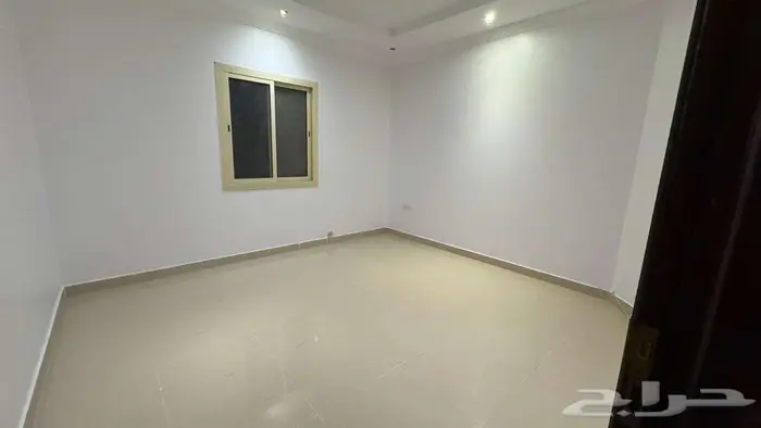 شقة عوائل للايجار السنوي بحي الورود بمدينة جدة 4