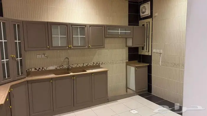 شقة عوائل للايجار السنوي بحي الورود بمدينة جدة 3