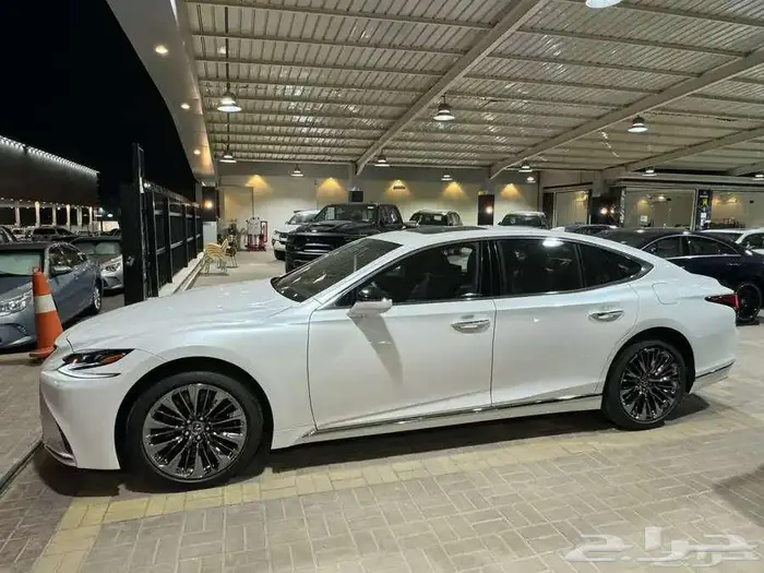 لكزس LS500 2018 سعودي 3