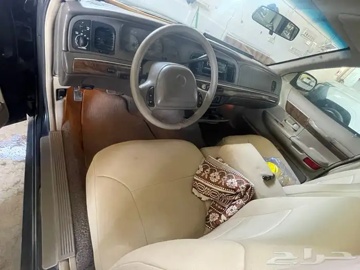للبيع فورد 99 7