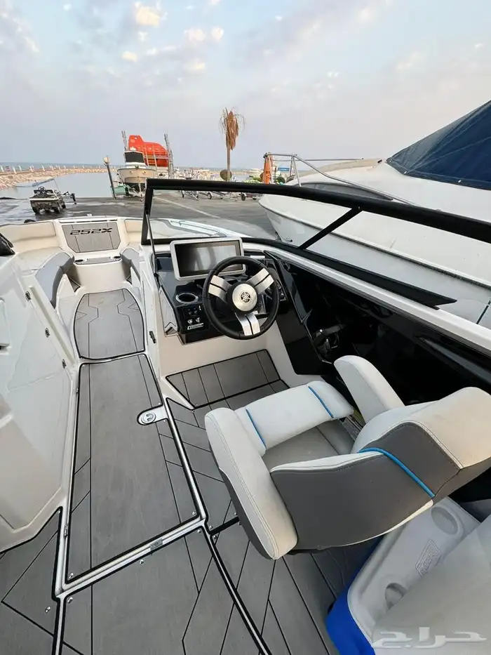 للبيع جت بوت ياماها Yamaha 252 SD X 7