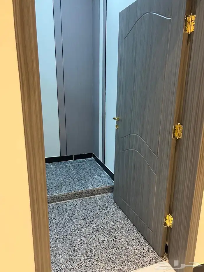 شقق تمليك مع ملاحقها بناء شخصي حي الجامعة للبيع ديلوكس VIP 1