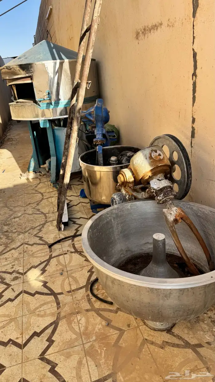 مخبز سير عده كامله للبيع نضيفه 2