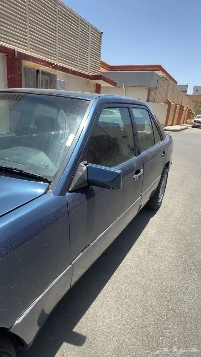 مرسيدس E موديل 1992 3