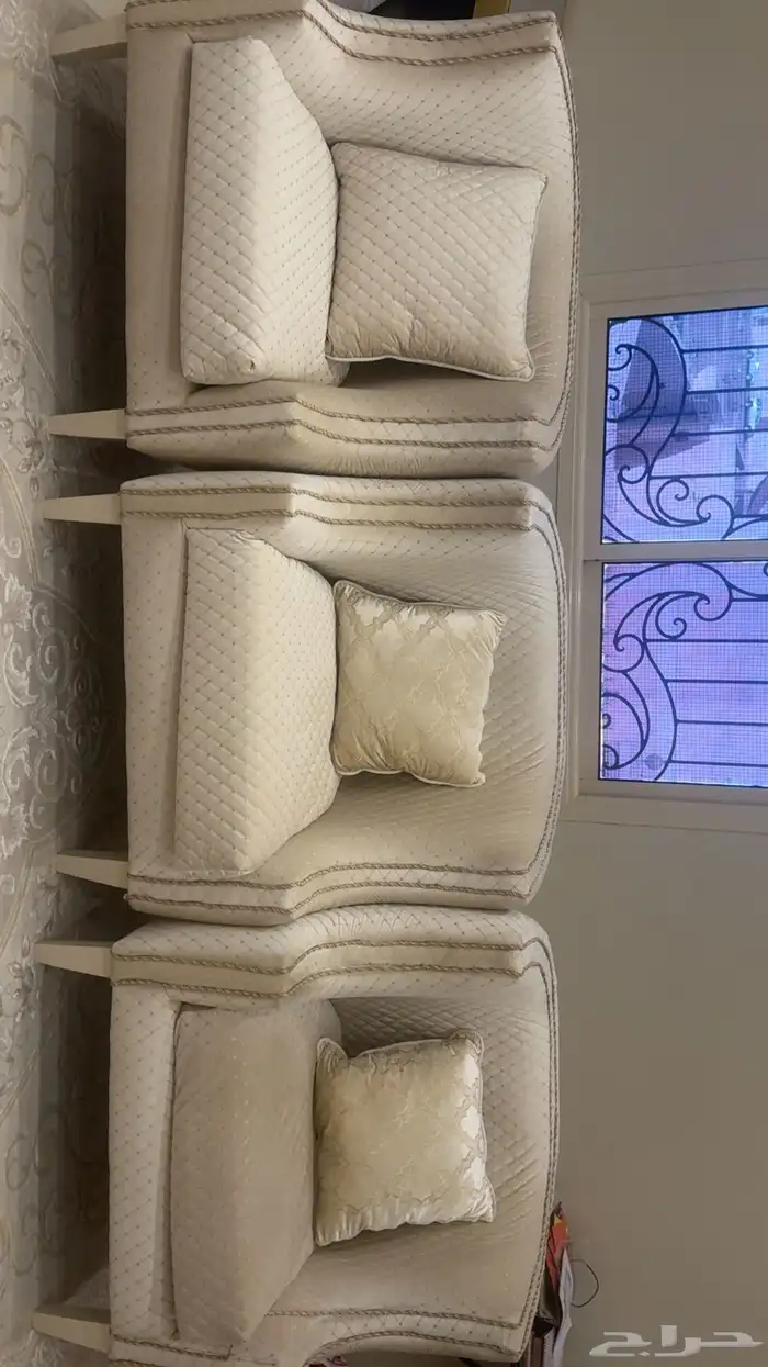 3 كراسي تصميم تركي وخشب تركي مع ضغط اسفنج عالي 0
