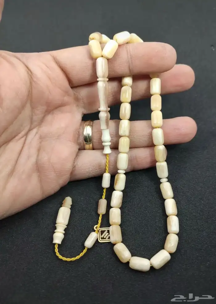 سبح نوادر 32