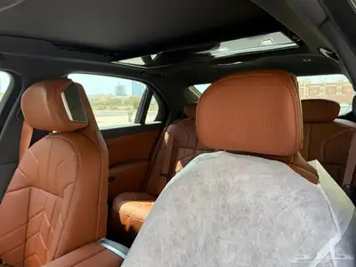 BMW735 2025 6