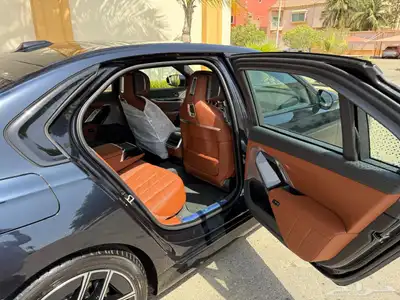 BMW735 2025 3