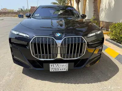 BMW735 2025 0