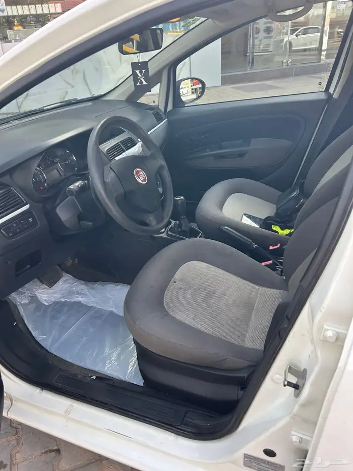 سيارة مستعملة للبيع فيات لينيا 2013 Fiat نظيف 6