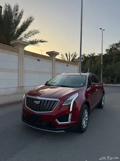 2022 كاديلاك XT5 0