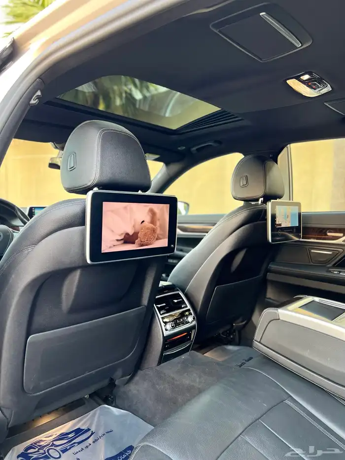 بي ام دبليو 730Li قمة النظافة 2017 بحالة الوكالة 29