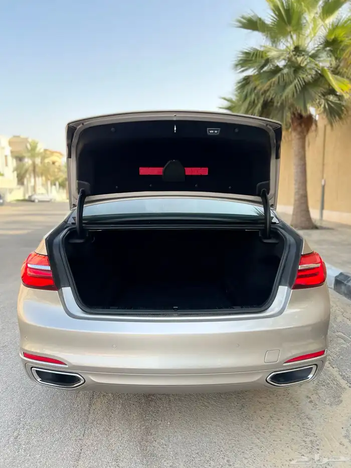 بي ام دبليو 730Li قمة النظافة 2017 بحالة الوكالة 49