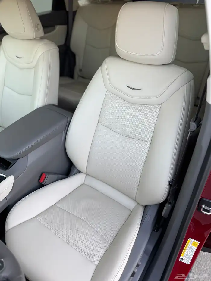 2022 كاديلاك XT5 15