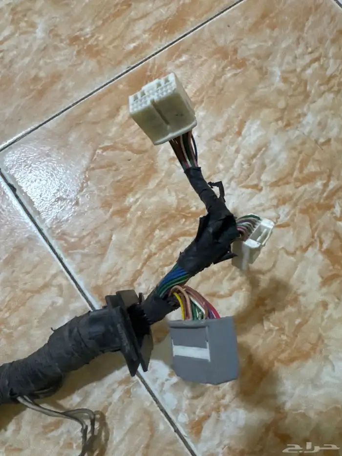 ظفيرة الانوار الامامية لكزس LS460 2