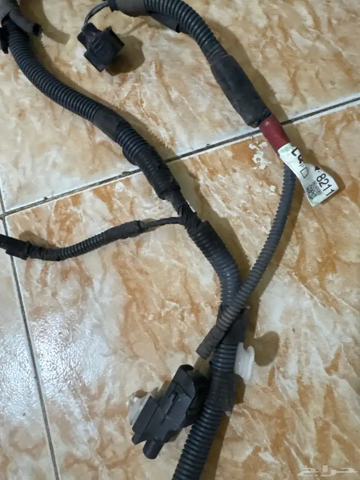 ظفيرة الانوار الامامية لكزس LS460 3