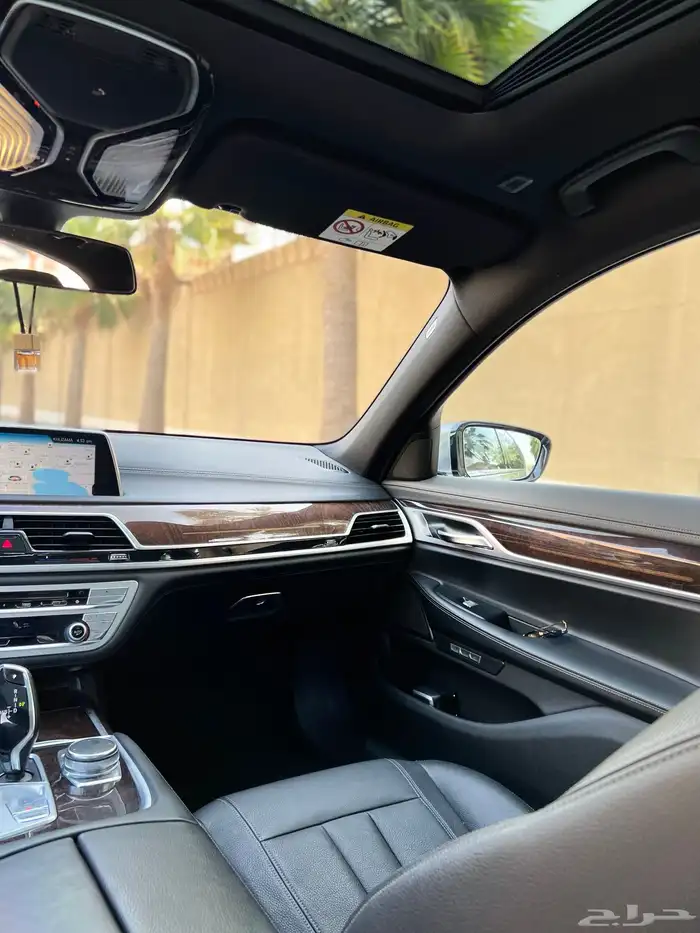 بي ام دبليو 730Li قمة النظافة 2017 بحالة الوكالة 35