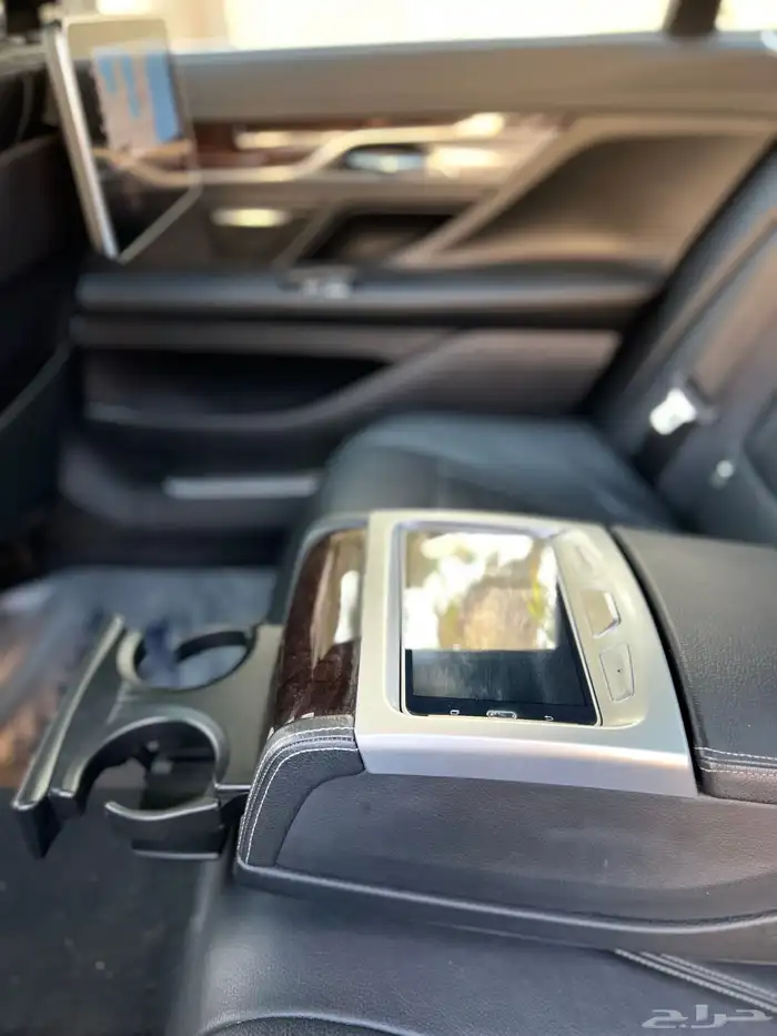 بي ام دبليو 730Li قمة النظافة 2017 بحالة الوكالة 31