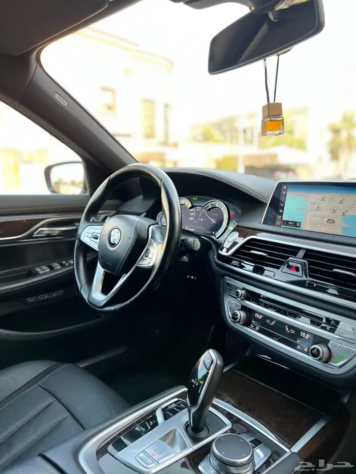 بي ام دبليو 730Li قمة النظافة 2017 بحالة الوكالة 45