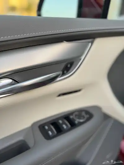 2022 كاديلاك XT5 12