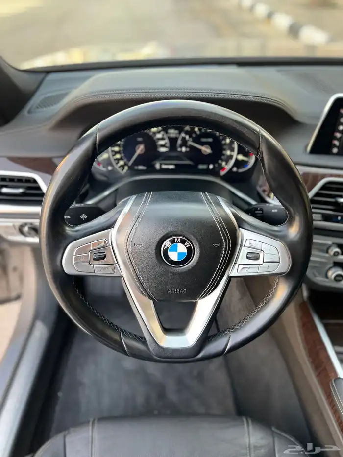 بي ام دبليو 730Li قمة النظافة 2017 بحالة الوكالة 19