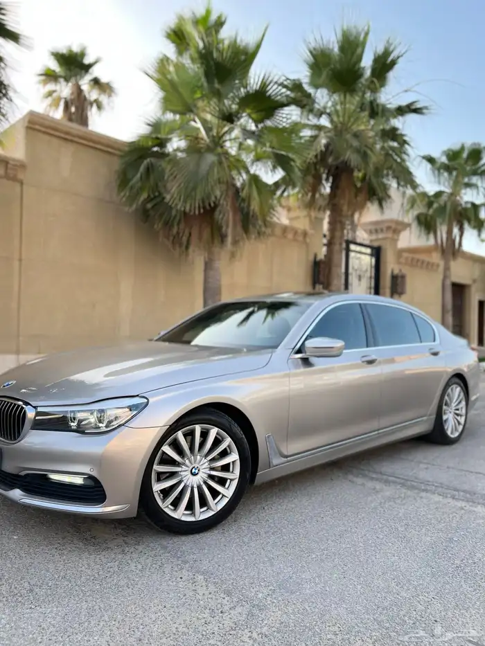 بي ام دبليو 730Li قمة النظافة 2017 بحالة الوكالة 0