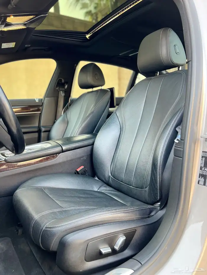 بي ام دبليو 730Li قمة النظافة 2017 بحالة الوكالة 26