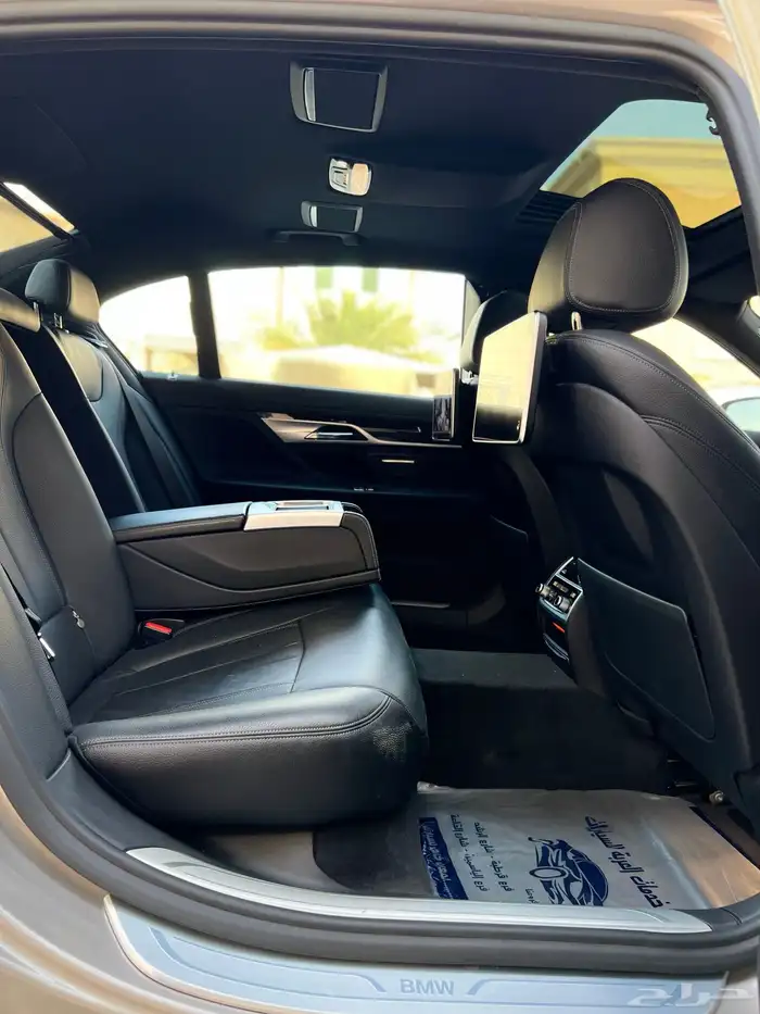 بي ام دبليو 730Li قمة النظافة 2017 بحالة الوكالة 40
