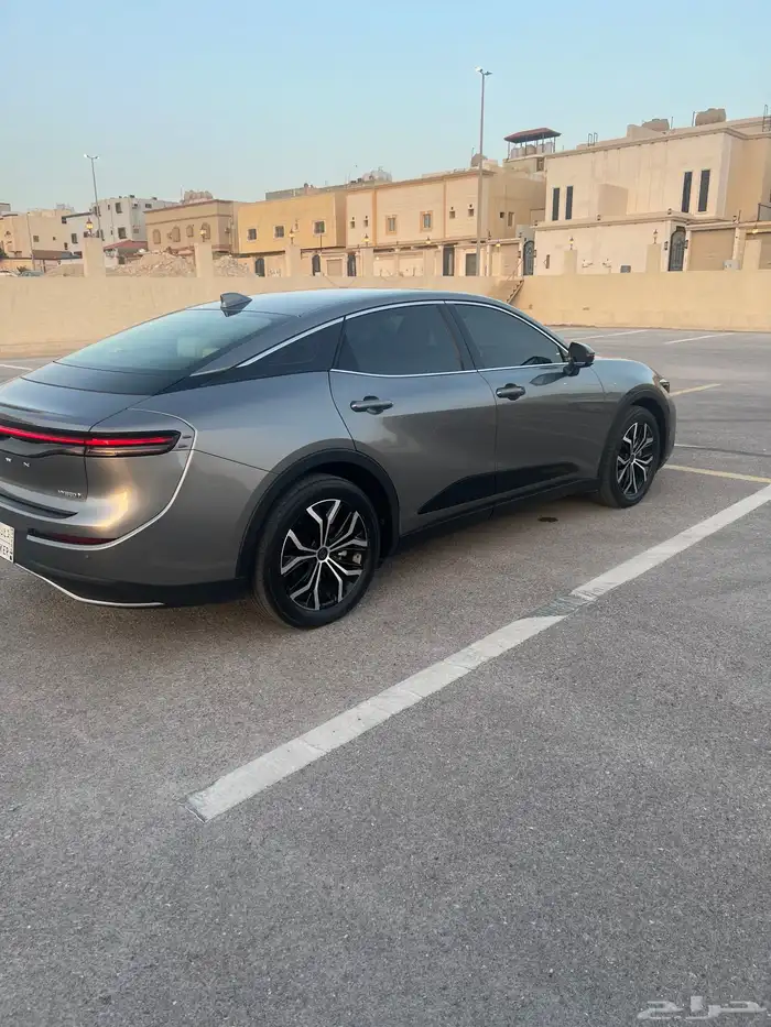 كراون 2023 بريميوم 5
