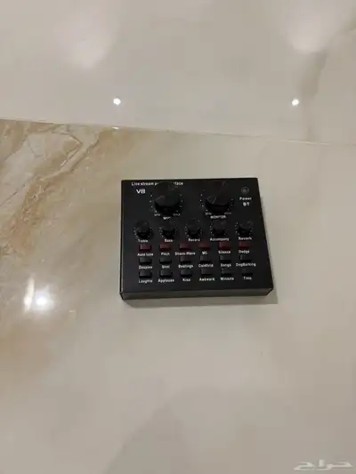 مايك مع مكسر مع سماعه مع حامل عازل 2