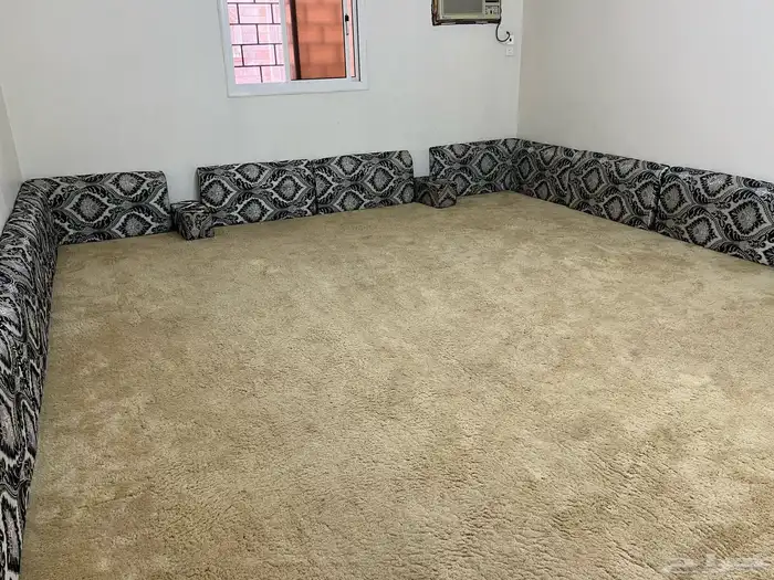 مساند مع فرشه 0