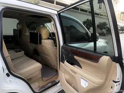 لكزس LX570 23