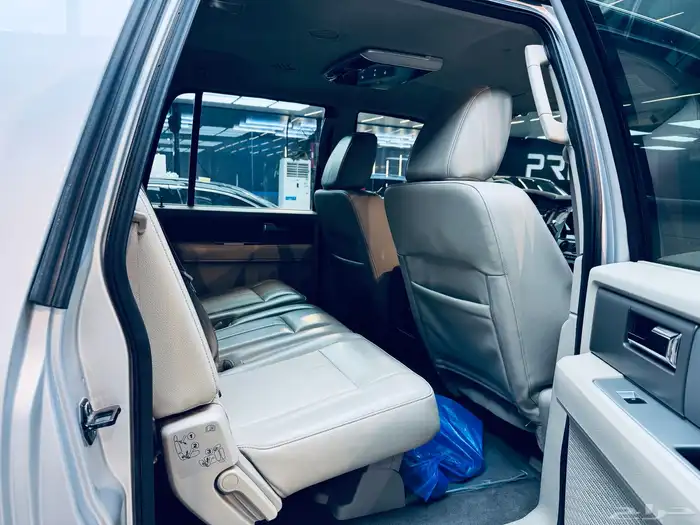 اكسبديشن 2010 مخزن شاصي طويل نظيف جدا ماشي 74 3