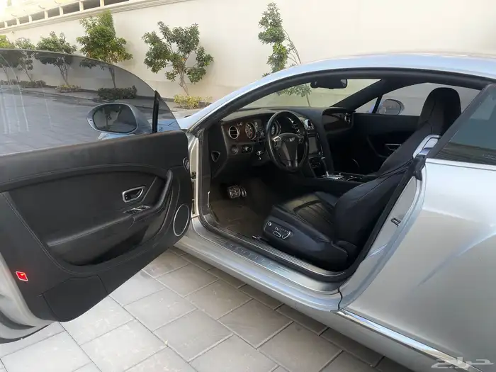 بنتلي GT 3
