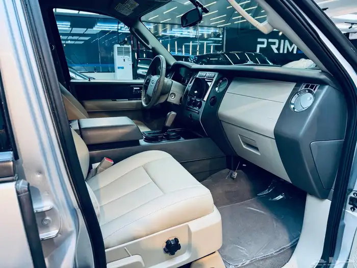 اكسبديشن 2010 مخزن شاصي طويل نظيف جدا ماشي 74 4