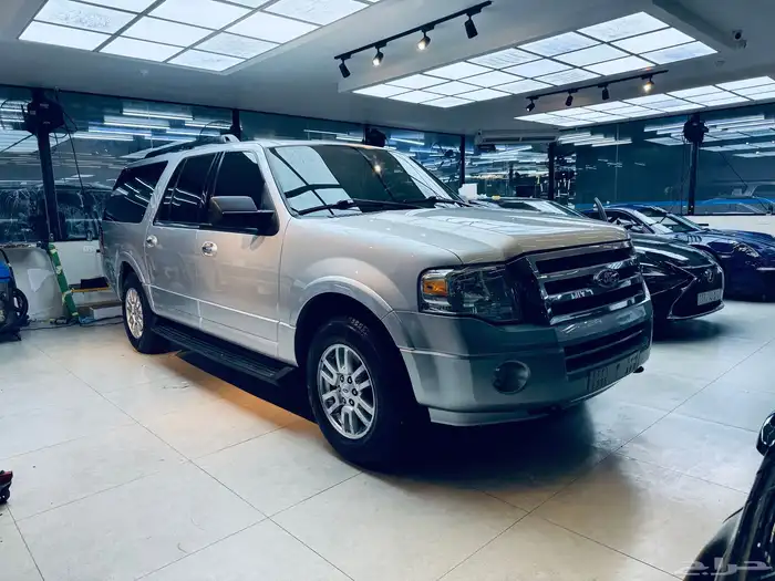 اكسبديشن 2010 مخزن شاصي طويل نظيف جدا ماشي 74 7